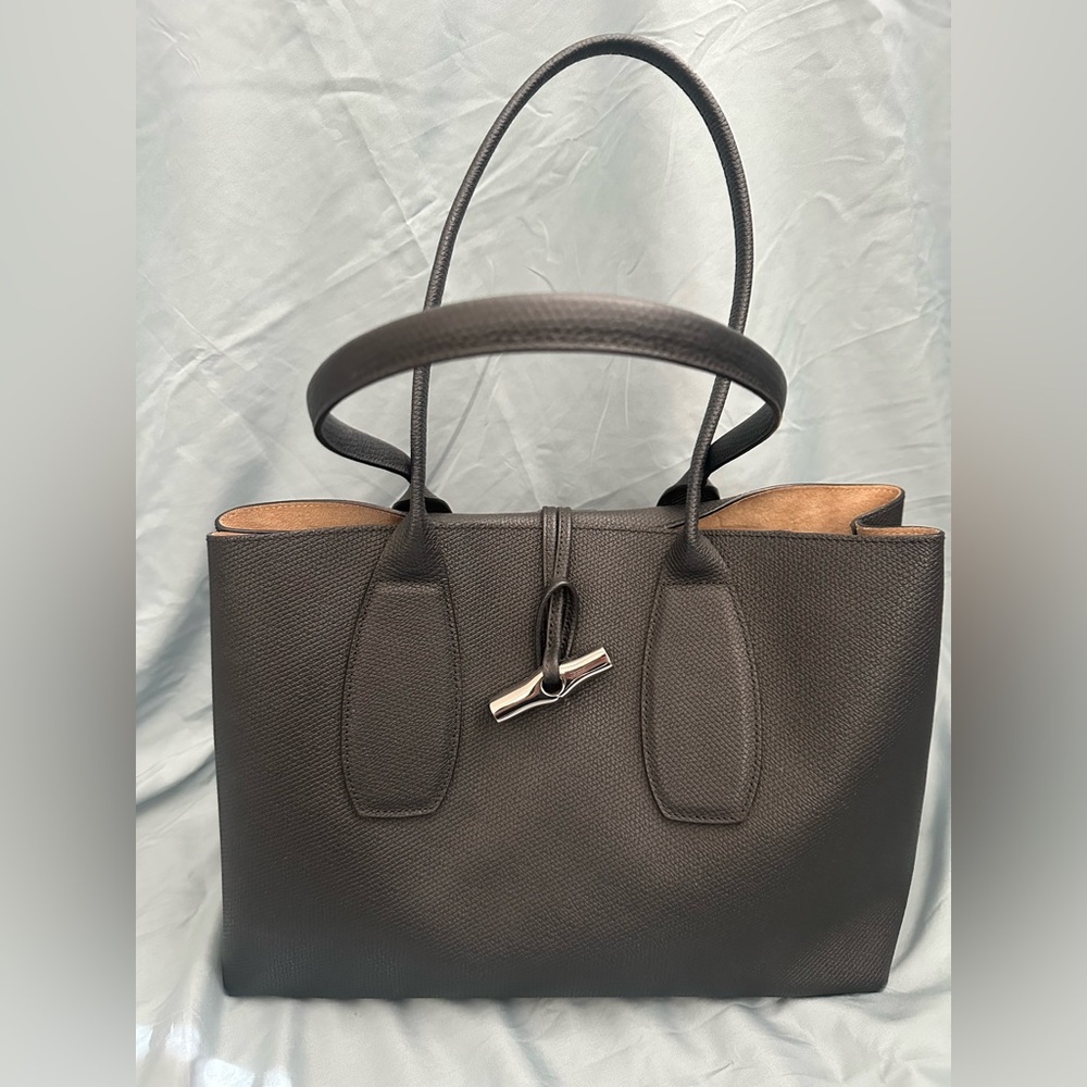 Longchamp Large Roseau Leather Top handle
Shoulder Tote Handbag, Black
